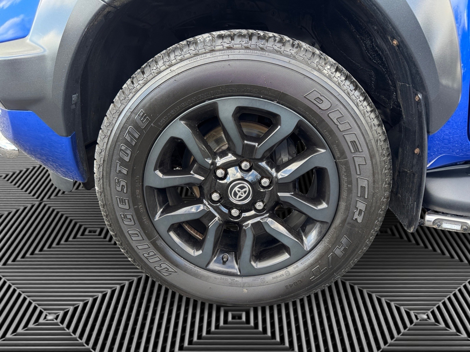 2021 Toyota Hilux - image 4