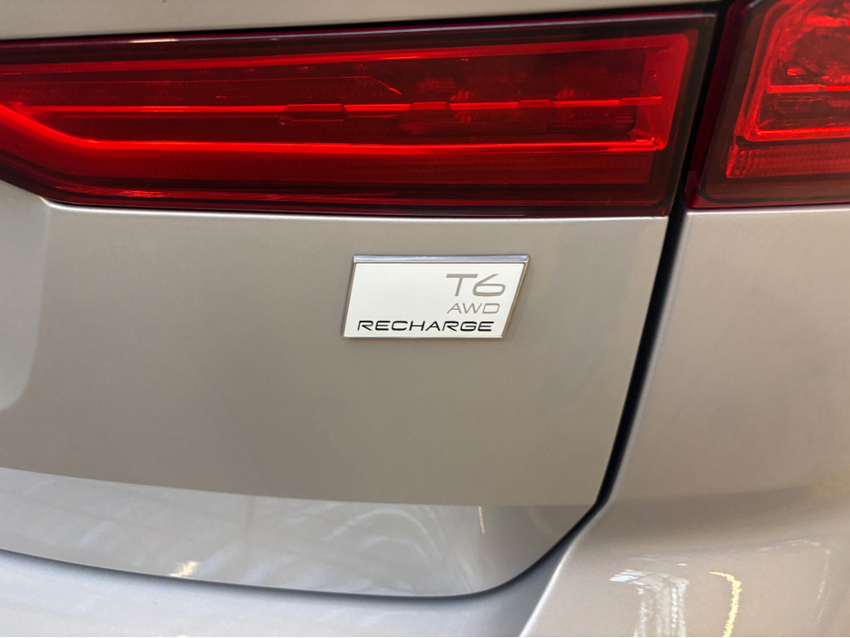 2023 Volvo XC60 T6 PHEV PLUS DARK AWD 5DR AUTO €39,750