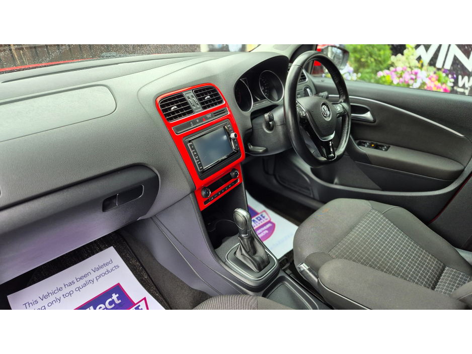 2017 Volkswagen Polo - image 11