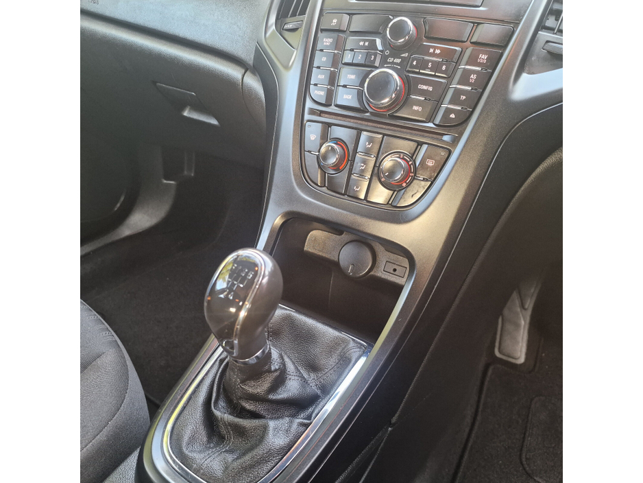 2013 Opel Astra 1.4 16v VVT 100PS S €4,450