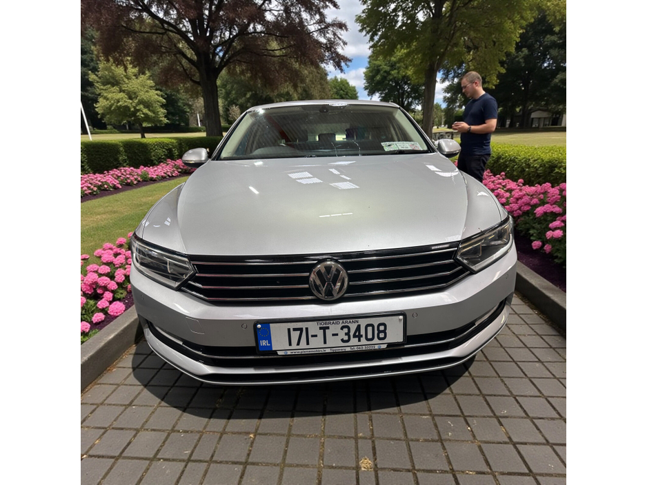 2017 Volkswagen Passat - image 14
