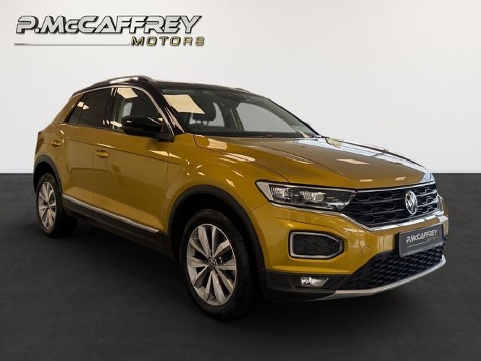 2021 Volkswagen T-Roc - image 3