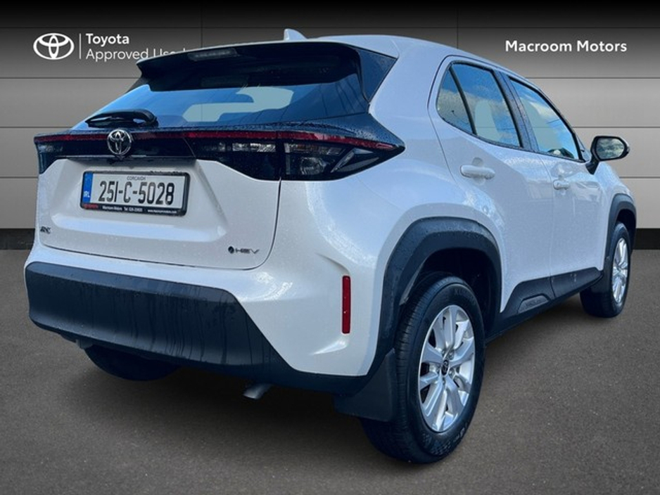 2025 Toyota Yaris Cross FRESH SELECTION OF TRADE-INS YARIS CROSS LUNA €30,000