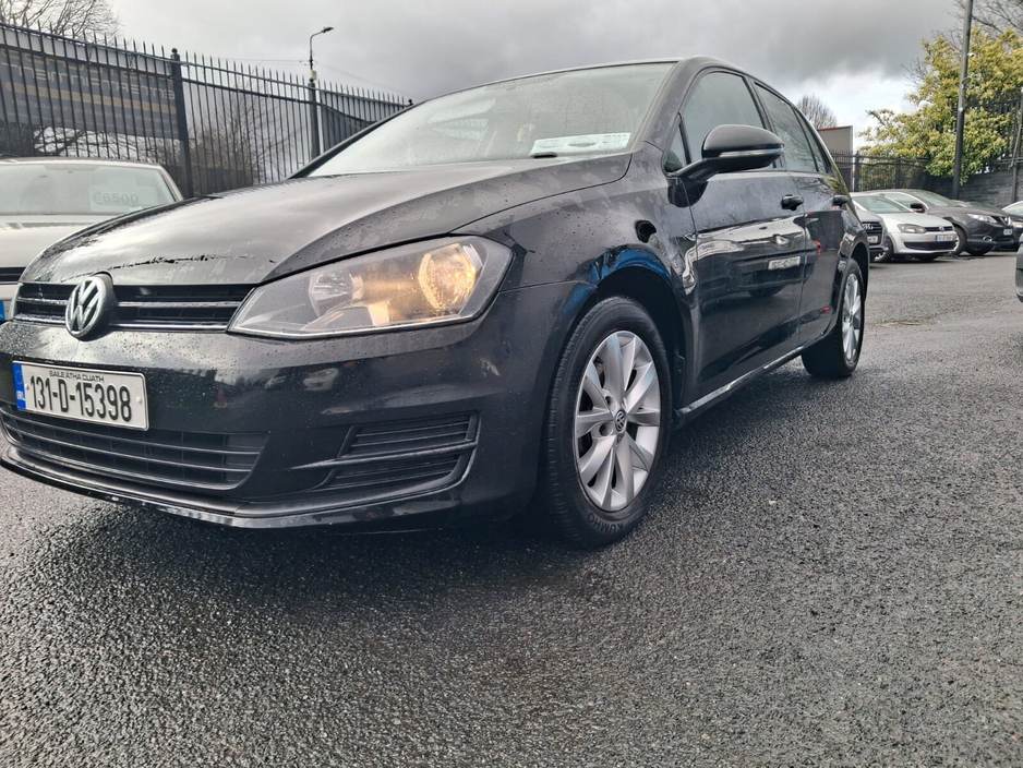 2013 Volkswagen Golf - image 5