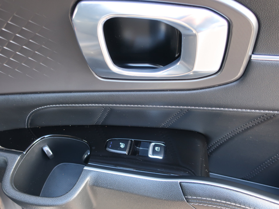 2024 Kia Sorento - image 11