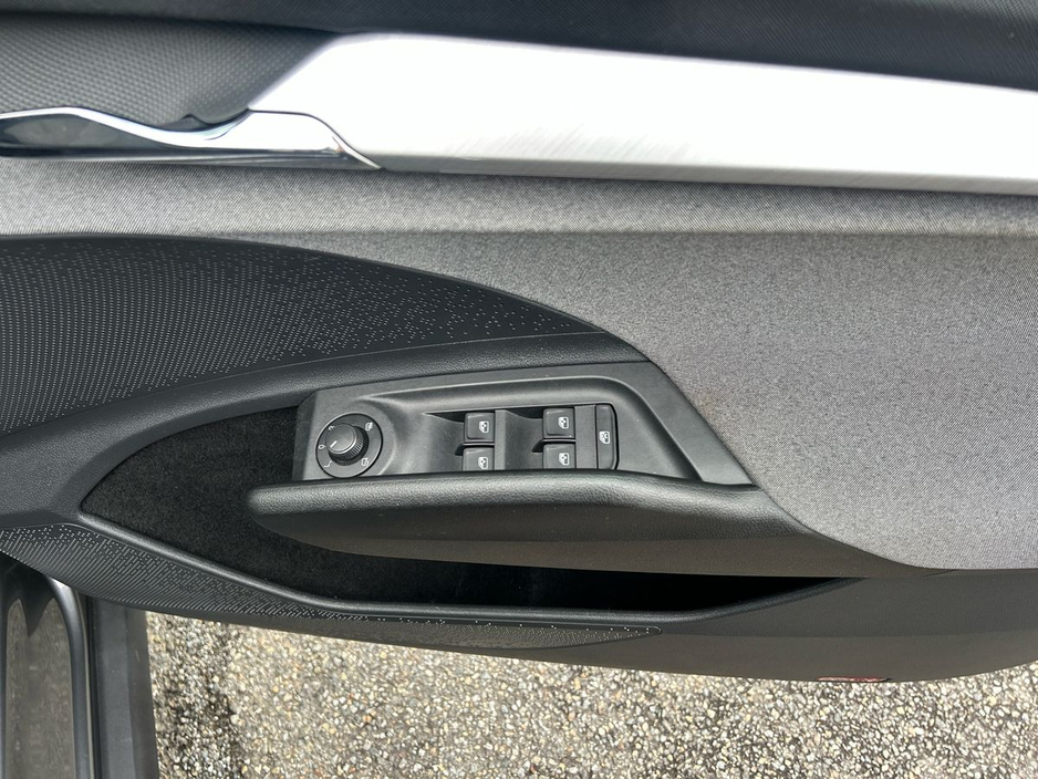 2023 Skoda Enyaq - image 11