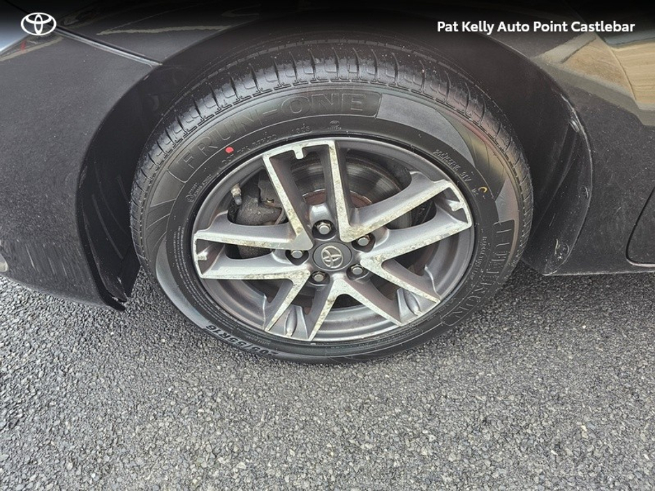 2015 Toyota Auris 1.33 5DR SOL 4DR €13,950
