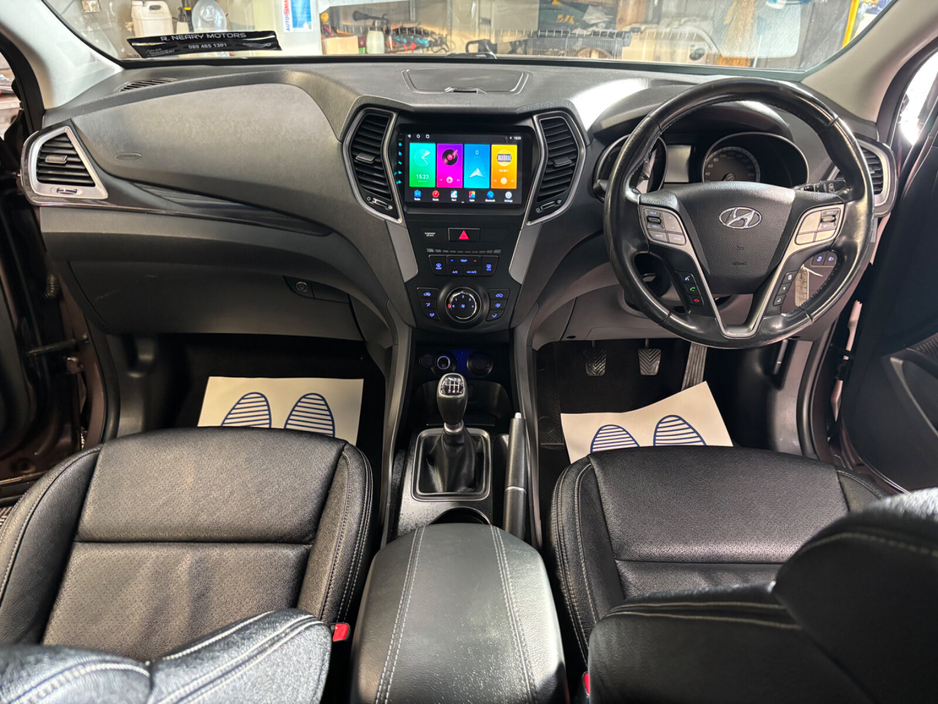 2014 Hyundai Santa Fe - image 16