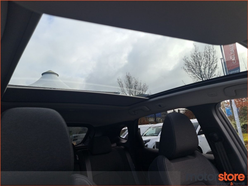 2023 Nissan Qashqai ONE LADY OWENER! ePOWER SV PREMIUM €30,900