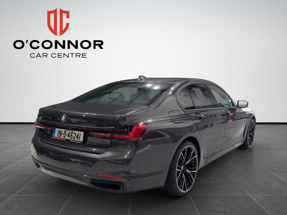 2019 BMW 7 Series - image 6