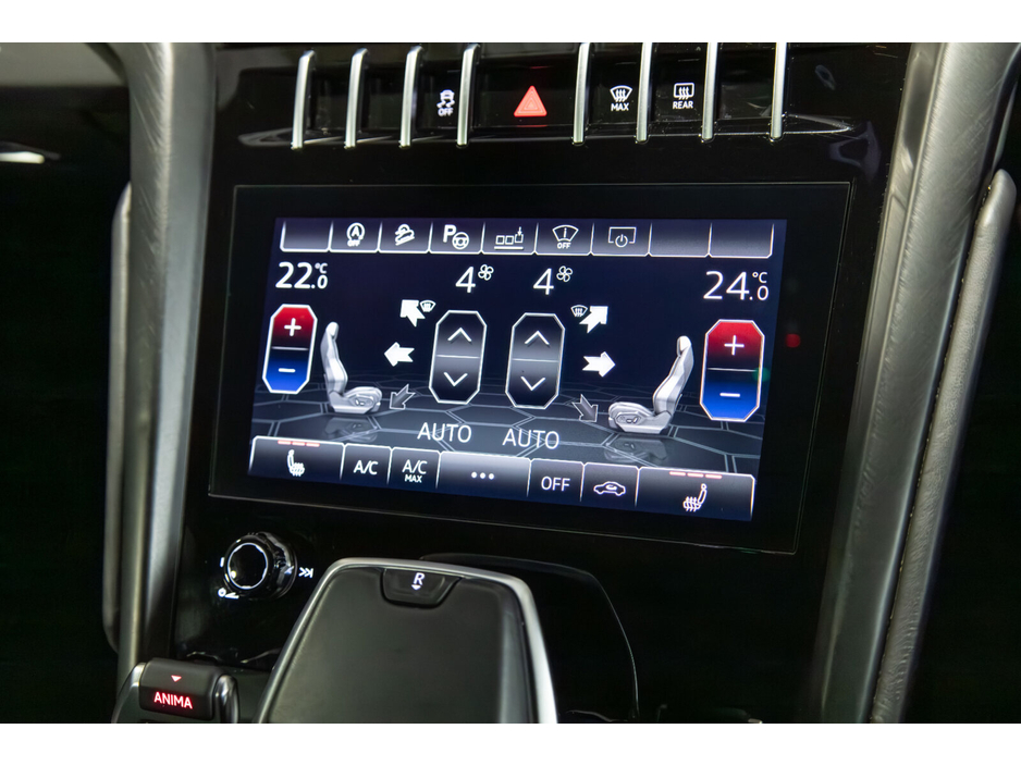 2021 Lamborghini Urus - image 23