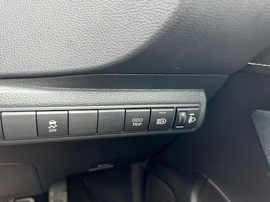 2023 Toyota Corolla - image 11
