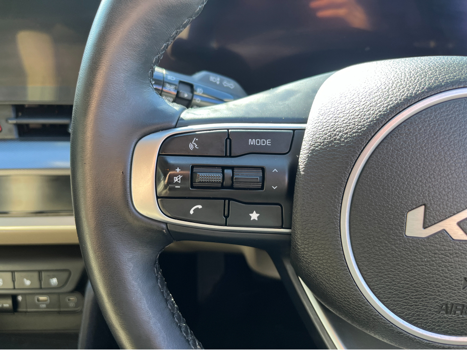 2022 Kia Sportage - image 28