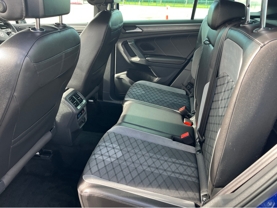 2021 Volkswagen Tiguan - image 13