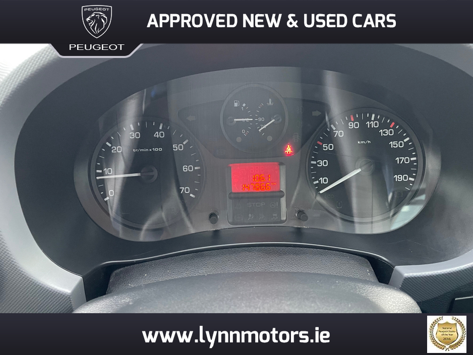 2017 Peugeot Partner - image 7