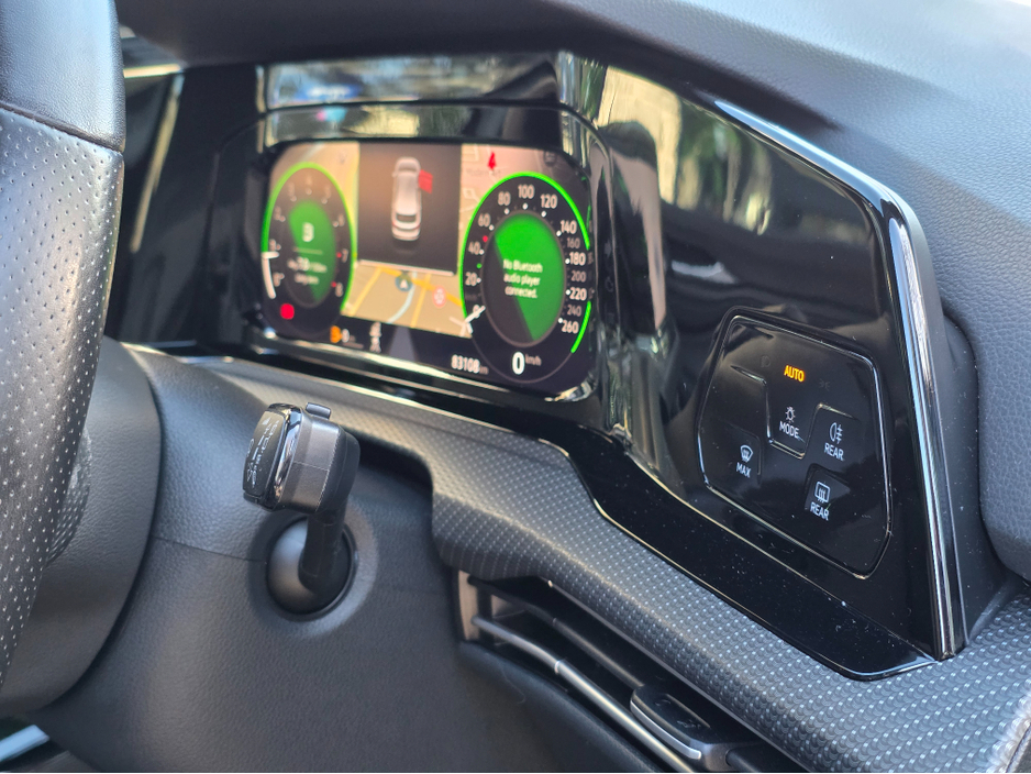 2024 Volkswagen Golf - image 18