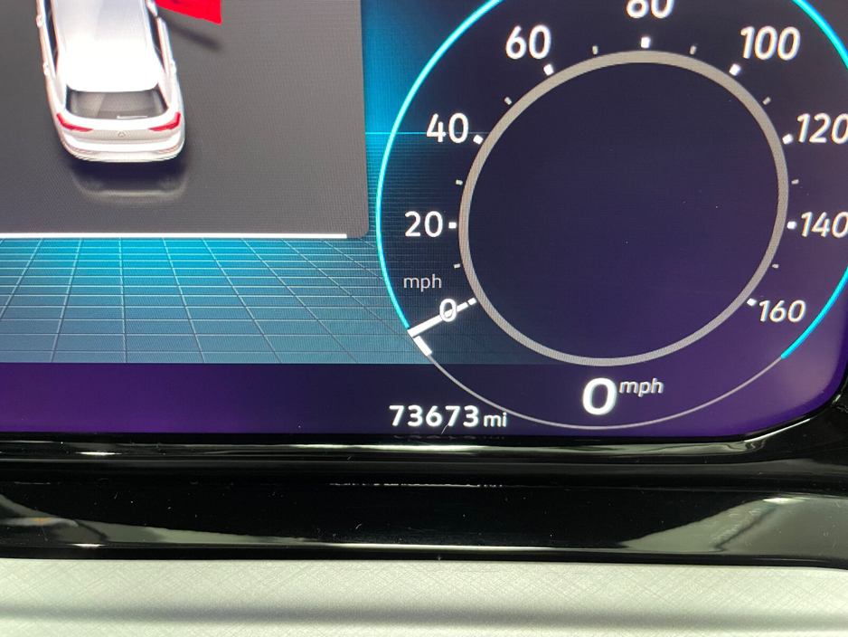 2021 Volkswagen Golf  €23,995