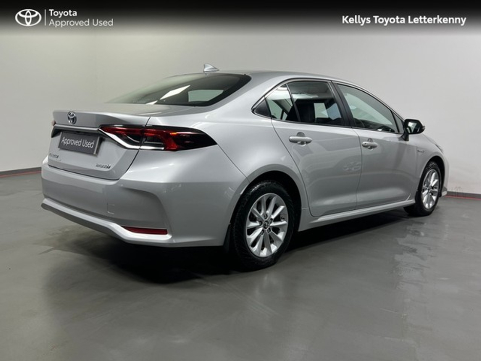 2019 Toyota Corolla - image 2