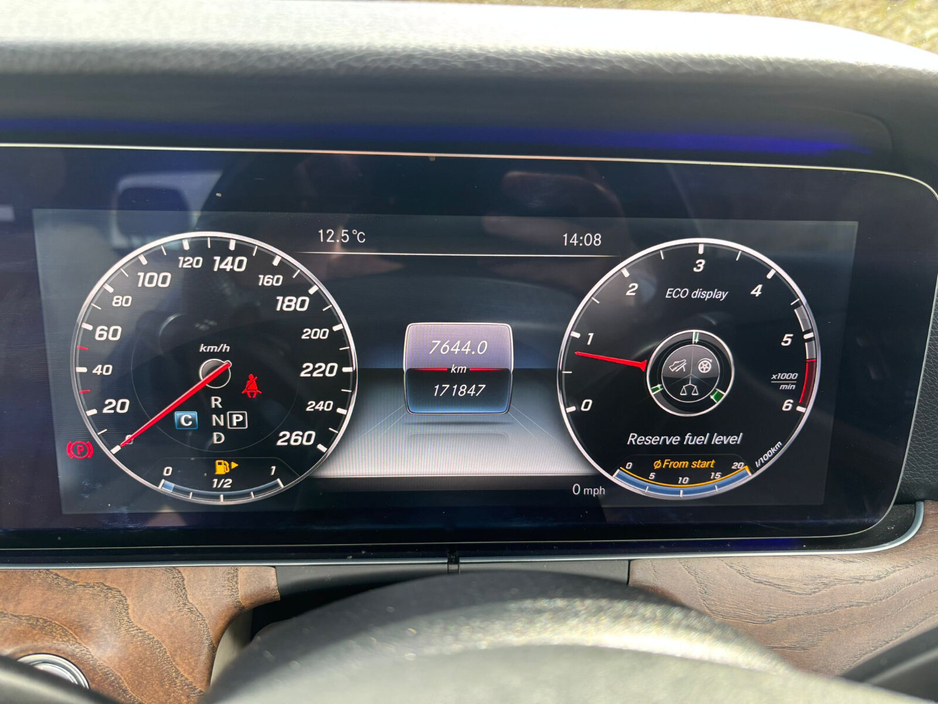 2016 Mercedes-Benz E Class - image 18