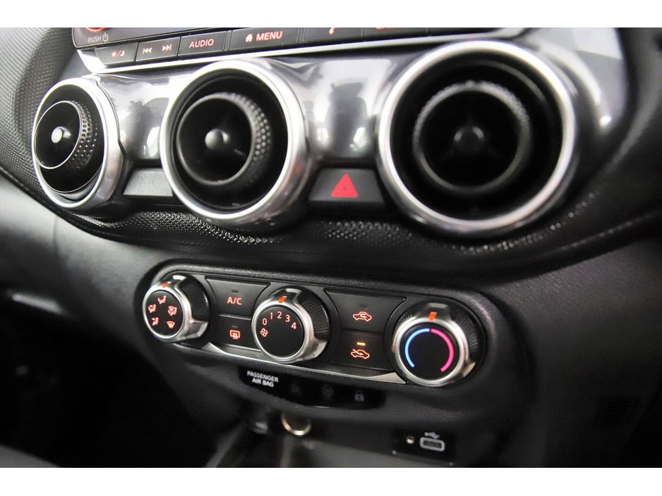 2020 Nissan Juke - image 17