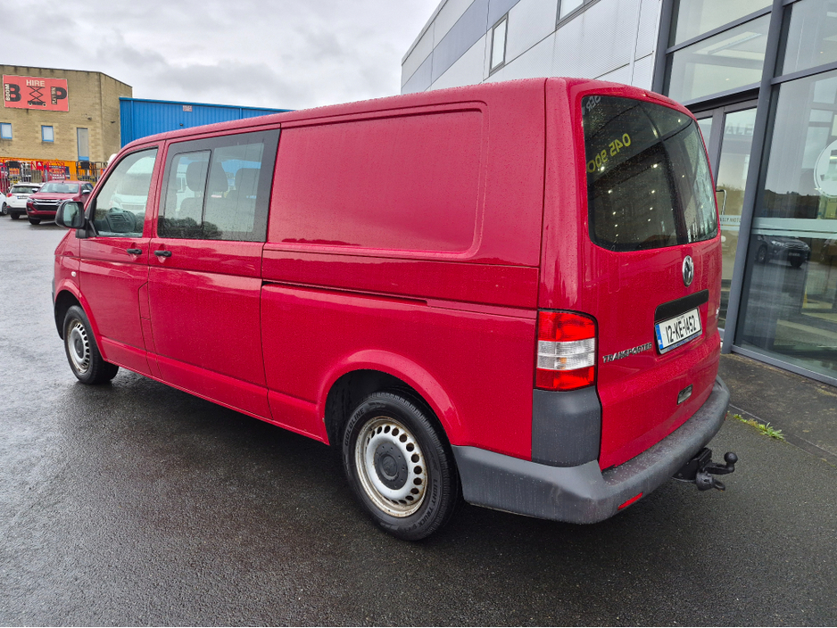 2012 Volkswagen Transporter KOMBI LWB 3000 140 BHP 4MOTION €15,750