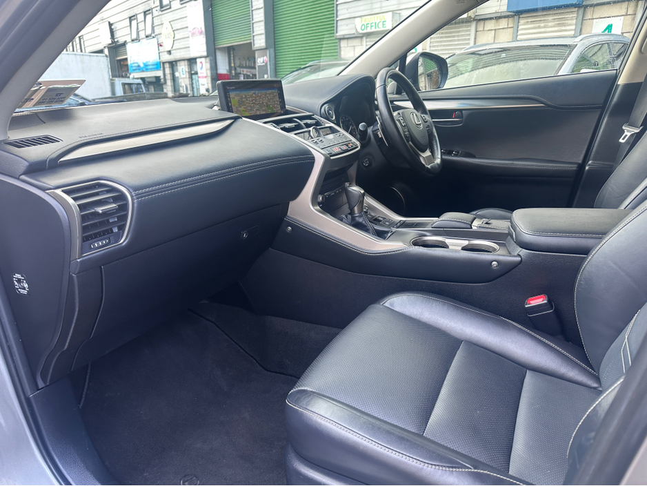 2018 Lexus NX 300 h - image 10