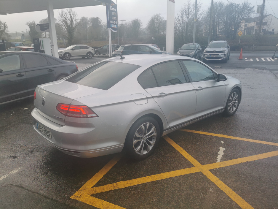 2016 Volkswagen Passat 1.6 TDI BLUEMOTION 120PS 4DR €9,000