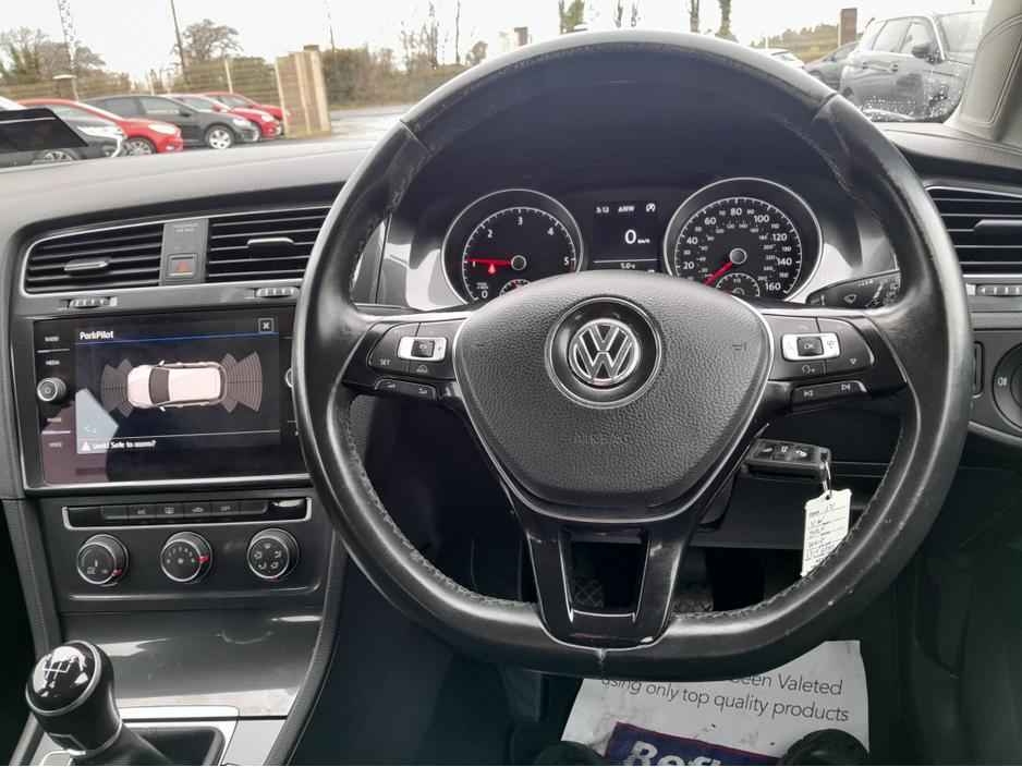 2017 Volkswagen Golf - image 36