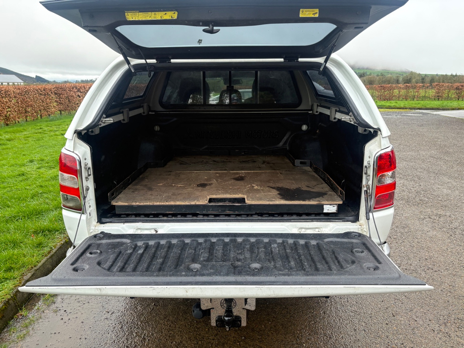2019 Mitsubishi L200 - image 9