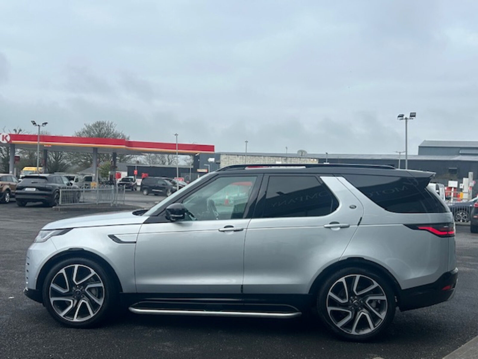 2024 Land Rover Discovery - image 6