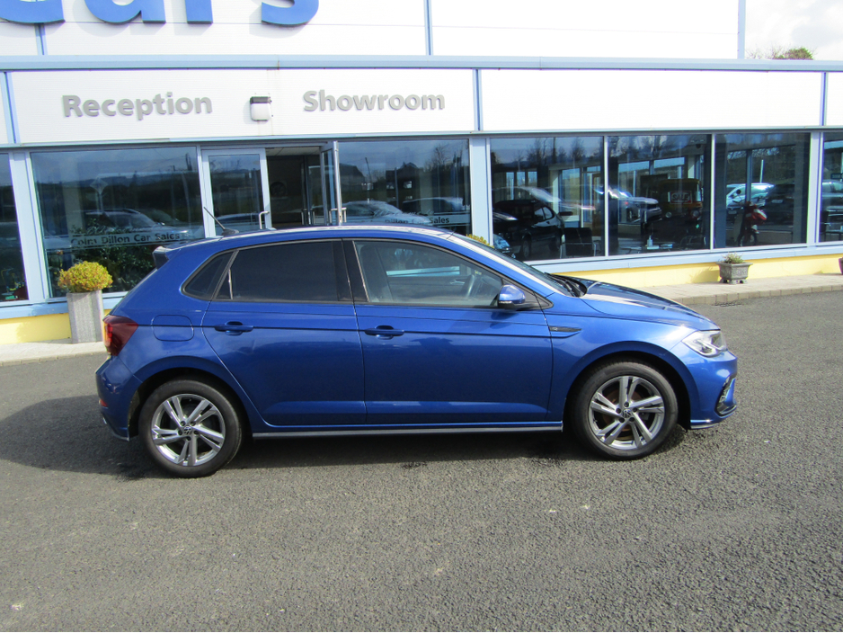 2023 Volkswagen Polo - image 3