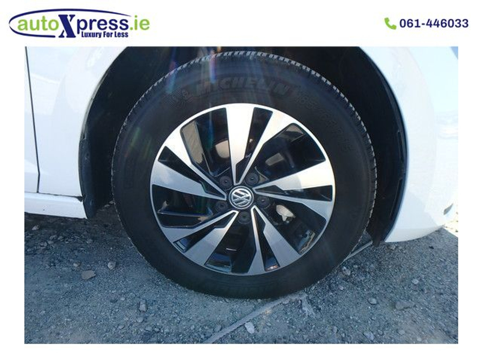 2019 Volkswagen Polo - image 6