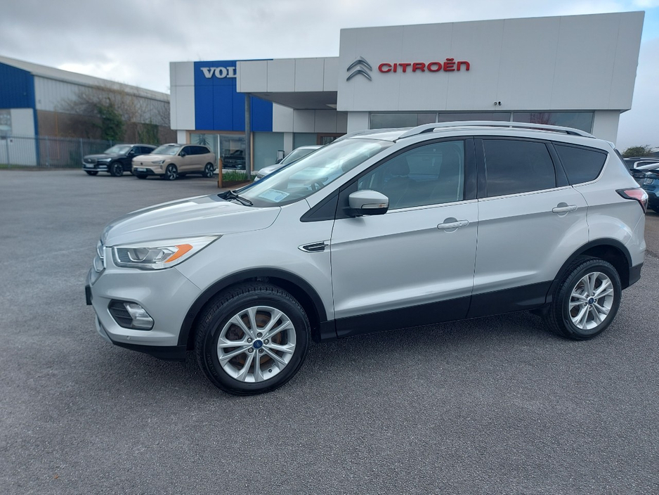 2017 Ford Kuga - image 2
