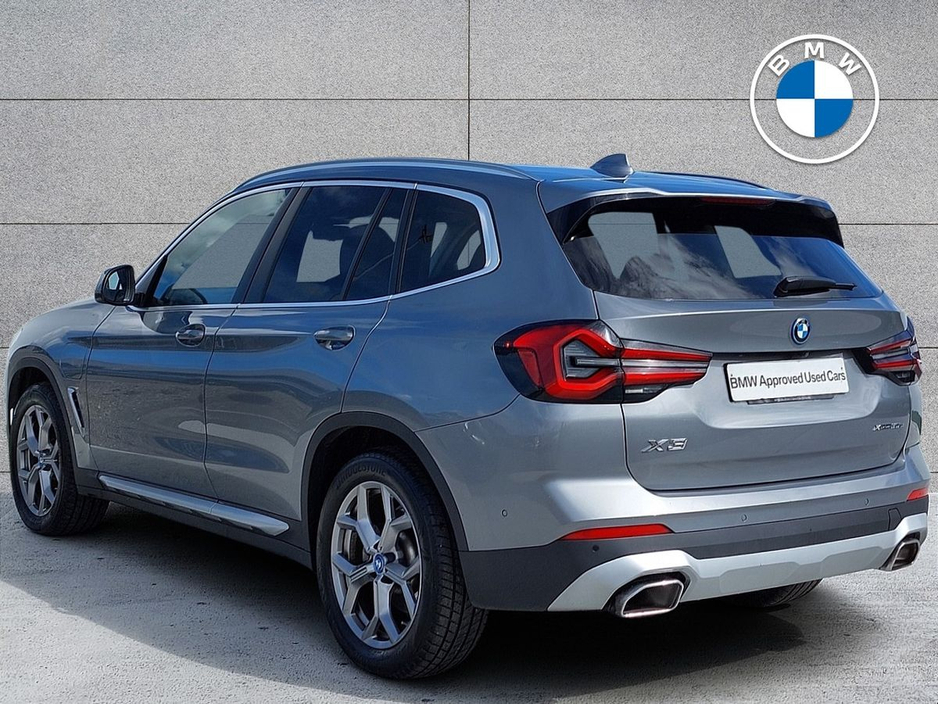 2024 BMW X3 - image 2