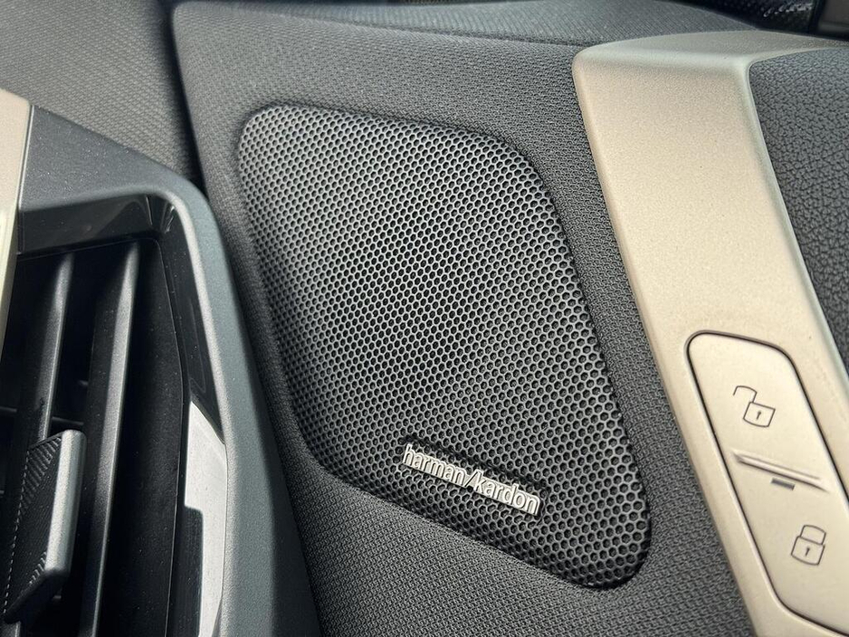 2022 BMW iX - image 11