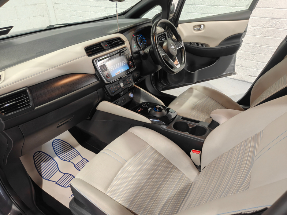 2019 Nissan Leaf - image 18