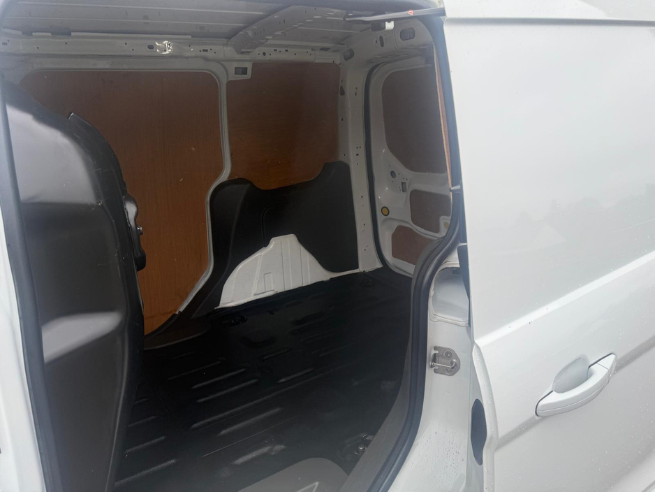 2022 Ford Transit Connect SWB Vs-Kitted 1 1.5 TD 120 M6 FWD 3 €16,995