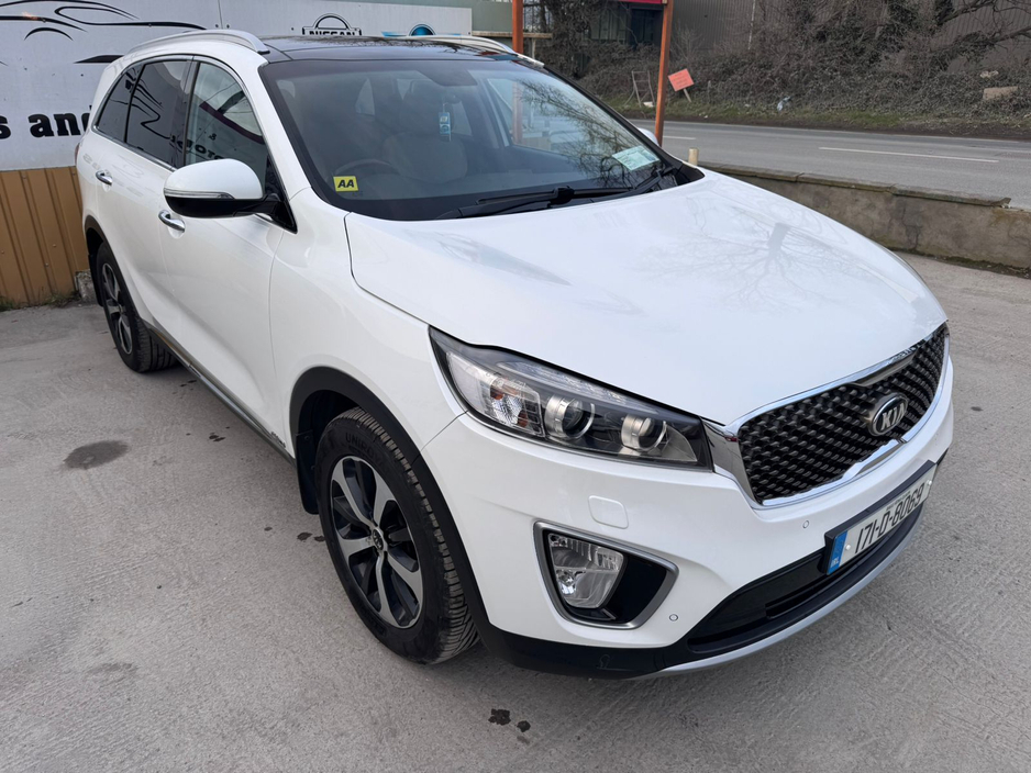 2017 Kia Sorento - image 7