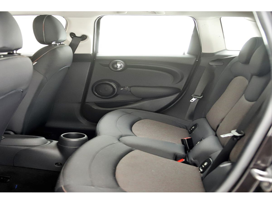 2016 MINI Hatch 1.5 AUTO 5DR *CARPLAY*ANDROID AUTO*1 YEARS WARRANTY* €15,890