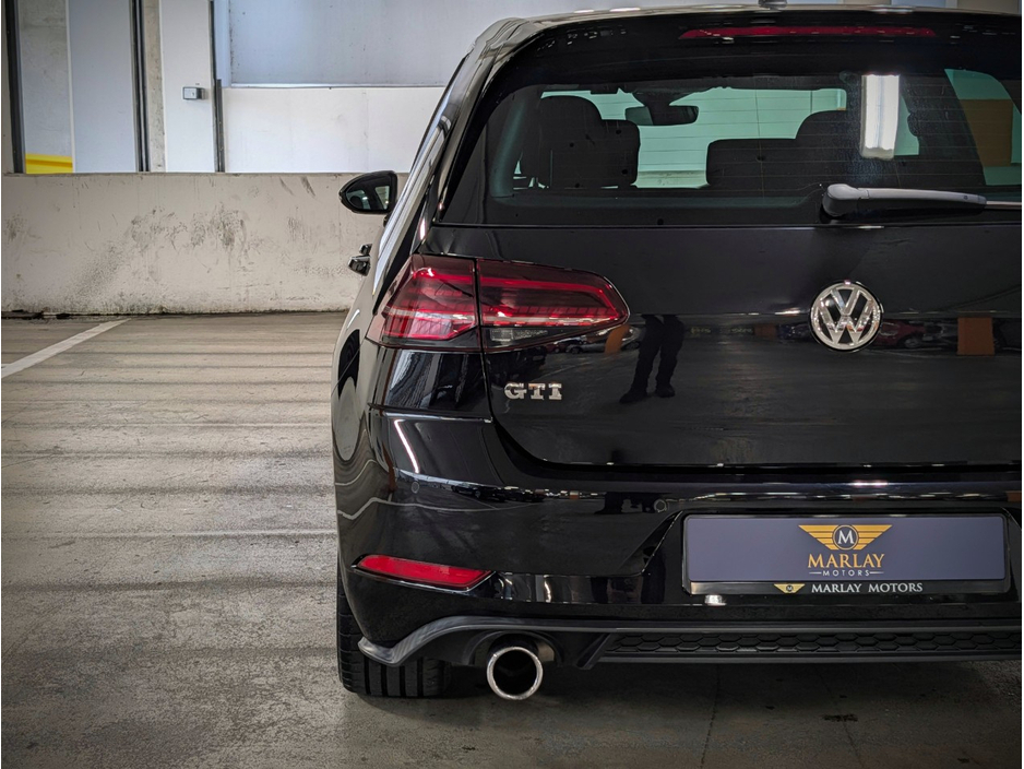 2018 Volkswagen Golf - image 13