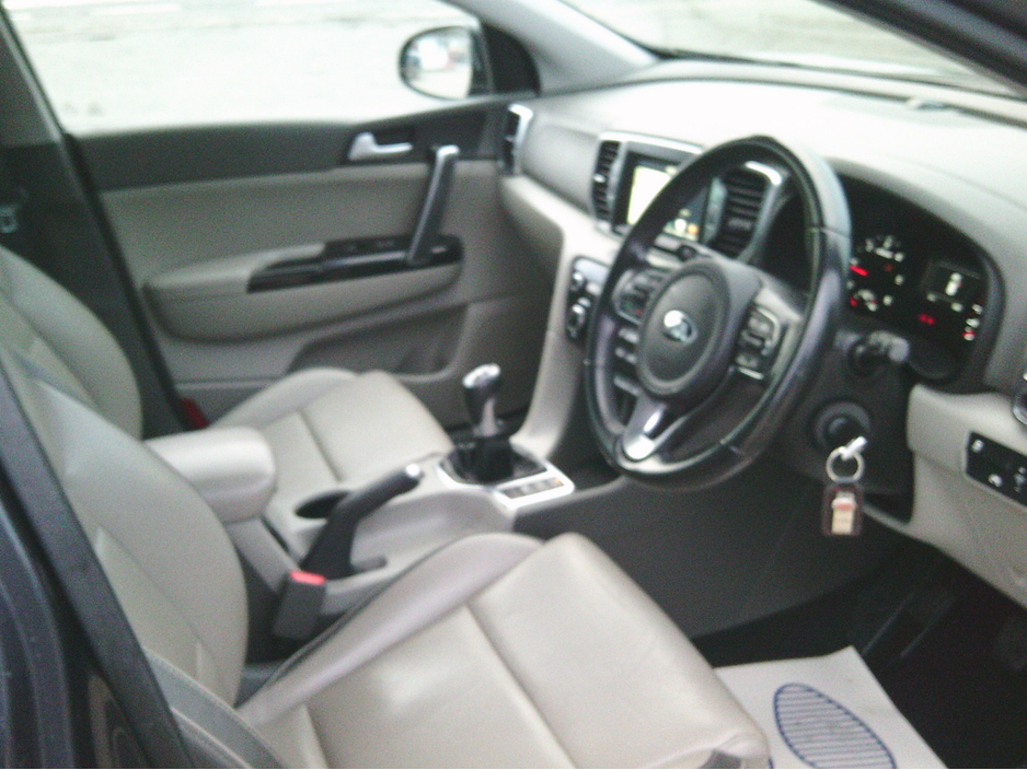 2017 Kia Sportage NCT 2027,€200 TAX, LEATHER  HEATED SEATS, REVERSE CAMERA, CRUISE, TAXED , LOW KMS. €15,999