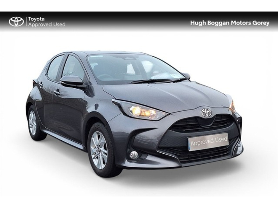 2022 Toyota Yaris  €16,950