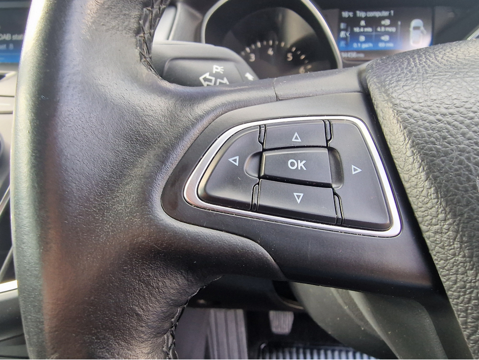 2015 Ford Focus - image 17