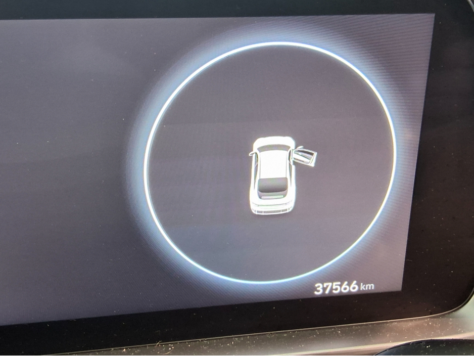 2023 Hyundai Ioniq 6 - image 12