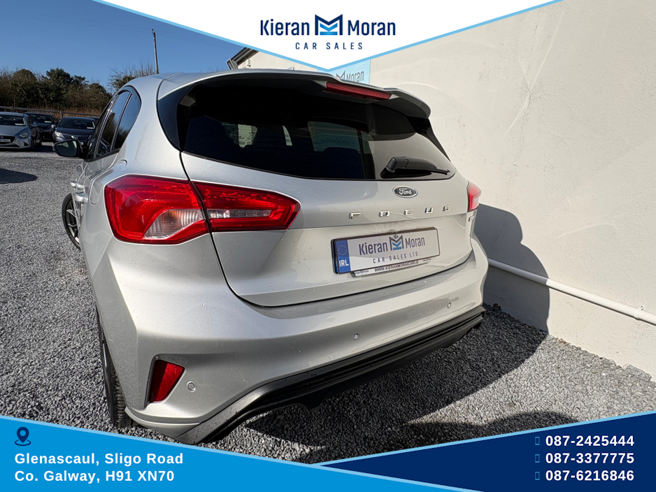 2019 Ford Focus - image 8