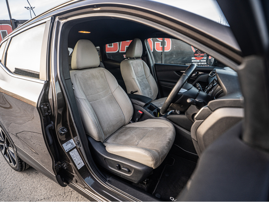 2015 Nissan Qashqai - image 19