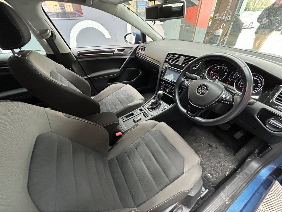 2015 Volkswagen Polo - image 6