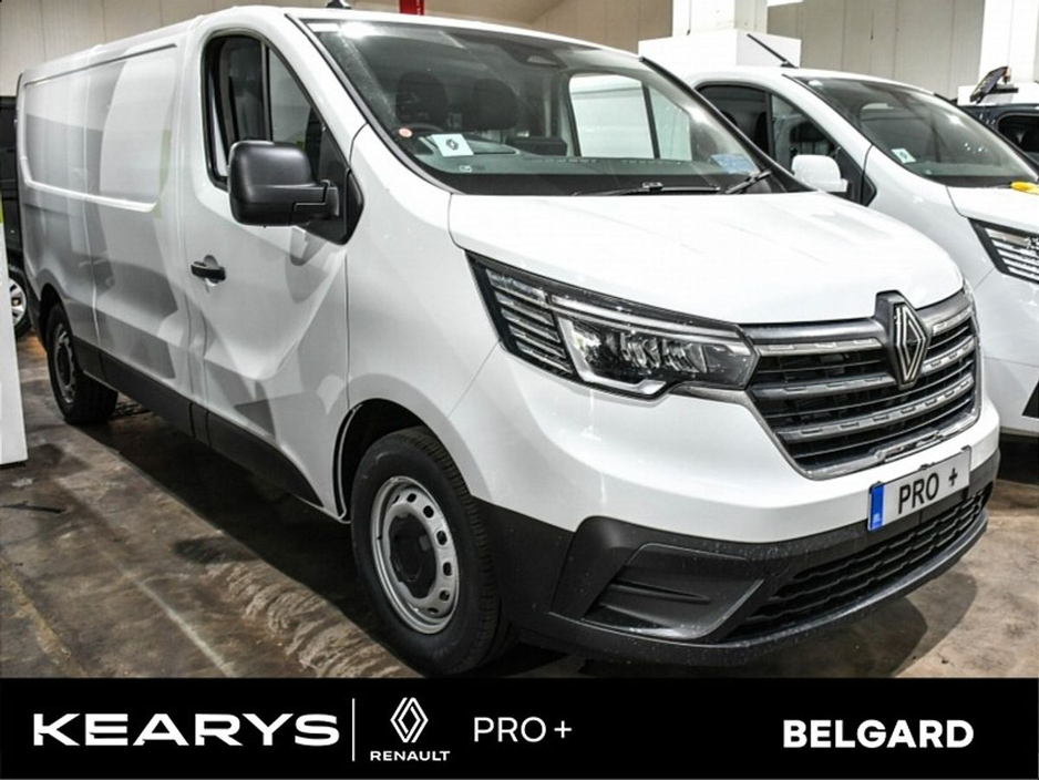 2025 Renault Trafic - image 7