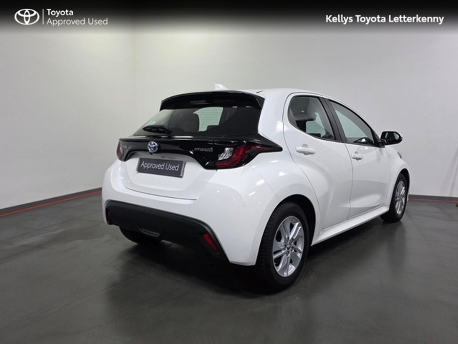2022 Toyota Yaris YARIS HYBRID LUNA #65 €20,995