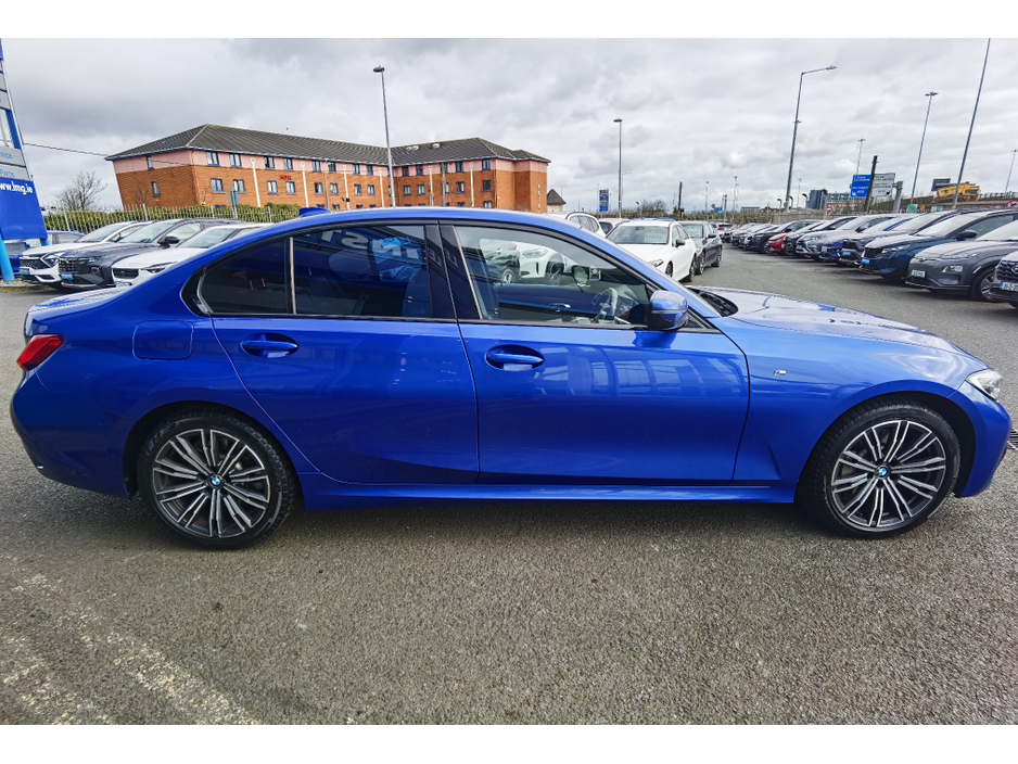 2019 BMW 3 Series - image 4